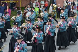 nik_018736_roofeelo.jpg