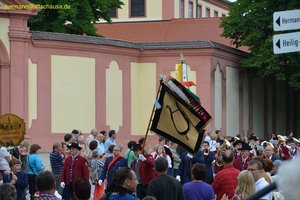 nik_018909_xielouth.jpg