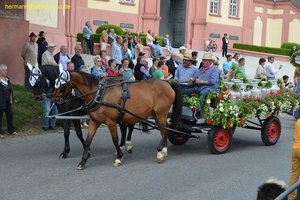 nik_019106_leequeeb.jpg