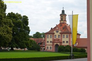 nik_038925_eigheque.jpg