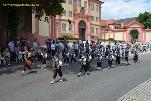 nik_040796_vz01_uglapicksw.jpg
