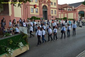 nik_040896_vz01_rxilszthgr.jpg