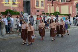 nik_040905_vz01_emmuragcxd.jpg