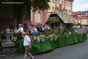 nik_040995_vz01_iuufqolmam.jpg