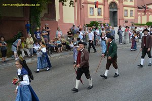 nik_041000_vz01_ebhrzzqfeu.jpg