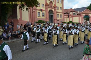 nik_041005_vz01_rnlqaqgffw.jpg