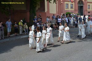 nik_041053_vz01_selzmhberb.jpg