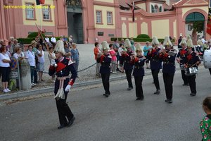 nik_041127_vz01_pmmiafmugt.jpg