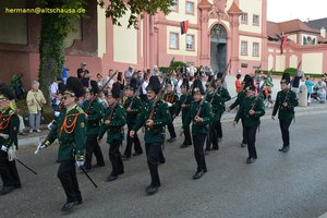 nik_041189_vz01_gaieqdwdtn.jpg