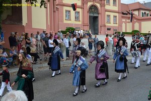 nik_041289_vz01_sbsdyugnjb.jpg