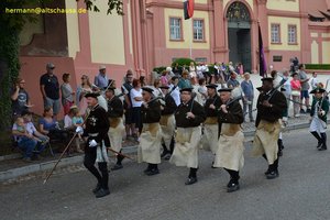 nik_041353_vz01_stwhzkyspr.jpg