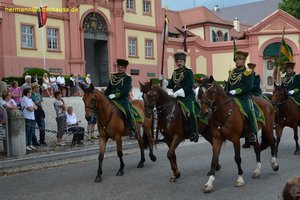 nik_041417_vz01_lfzgyoexaj.jpg