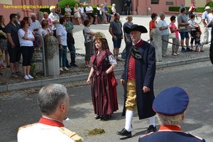 nik_041471_vz01_pehuuywmjl.jpg