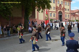 nik_041484_vz01_bgomankuwh.jpg