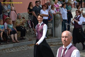 nik_041503_vz01_jhknujcrsf.jpg