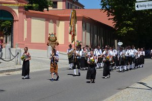 nik_044856_vz01_rquotbdfma.jpg