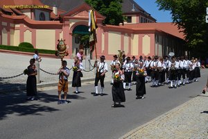 nik_044857_vz01_snxdilebur.jpg
