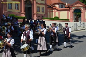 nik_045108_vz01_slsieezivg.jpg