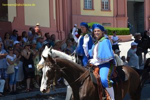 nik_045409_vz01_svpulvuejb.jpg