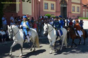 nik_045419_vz01_ebigmejazw.jpg